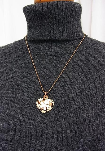 �y���K�i Folli Follie�i�t�H���t�H���j�y���_���g�l�b�N���X�z�s���N�S�[���h�J���[ �� �u�����h�� 