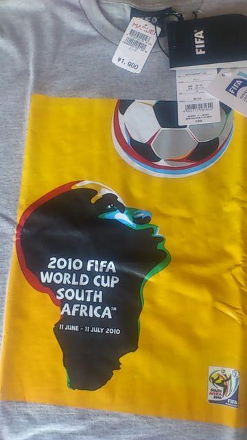 FIFA!男性Mサイズ!新品!タグ付き!半袖!Tシャツ < 男性ファッション  FIFA!男性Mサイズ!新品!タグ付き!半袖!Tシャツ < 男性ファッションの