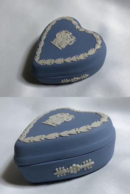 正規美 ウェッジウッド ジャスパー ハートモチーフ 小物入れ 白×青 ジュエリーBOX < インテリア/ライフ  正規美 ウェッジウッド ジャスパー ハートモチーフ 小物入れ 白×青 ジュエリーBOX < インテリア/ライフの
