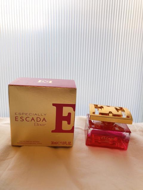 ESCADA エスカーダ  Especially エスペシャリー ELixir エルクシール EDP 激レア香水 30ml < ブランド  ESCADA エスカーダ  Especially エスペシャリー ELixir エルクシール EDP 激レア香水 30ml  < ブランドの