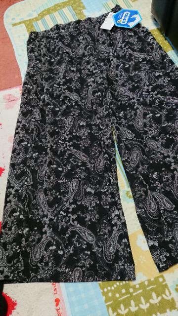 新品タグ付き、大きいサイズLL、ペイズリー柄、ウエストゴム、ワイドパンツ < 女性ファッション 新品タグ付き、大きいサイズLL、ペイズリー柄、ウエストゴム、ワイドパンツ < 女性ファッションの