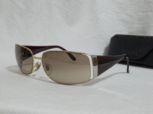 正規 レア ブルガリ ロゴ シャイニーメタルコンビフレーム サングラス 茶 ラグジュアリー オープンスクエア アイウェア 男女兼用 < ブランド 正規 レア ブルガリ ロゴ シャイニーメタルコンビフレーム サングラス 茶 ラグジュアリー オープンスクエア アイウェア 男女兼用 < ブランドの