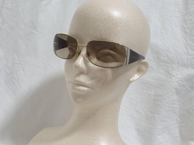 正規 レア ブルガリ ロゴ シャイニーメタルコンビフレーム サングラス 茶 ラグジュアリー オープンスクエア アイウェア 男女兼用 < ブランド 正規 レア ブルガリ ロゴ シャイニーメタルコンビフレーム サングラス 茶 ラグジュアリー オープンスクエア アイウェア 男女兼用 < ブランドの