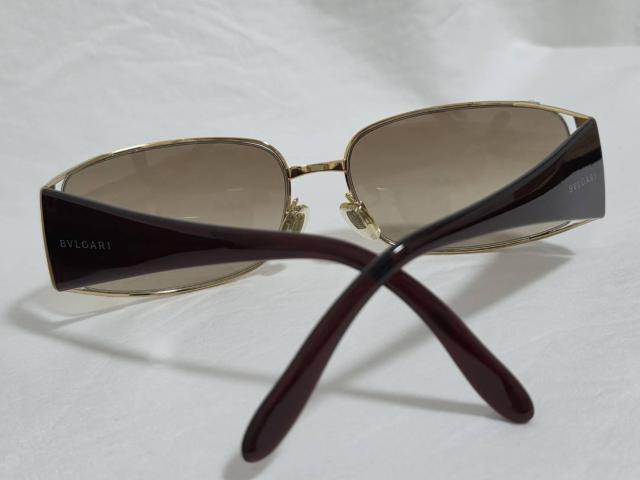 正規 レア ブルガリ ロゴ シャイニーメタルコンビフレーム サングラス 茶 ラグジュアリー オープンスクエア アイウェア 男女兼用 < ブランド 正規 レア ブルガリ ロゴ シャイニーメタルコンビフレーム サングラス 茶 ラグジュアリー オープンスクエア アイウェア 男女兼用 < ブランドの