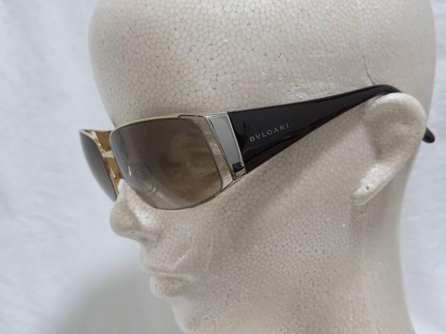 正規 レア ブルガリ ロゴ シャイニーメタルコンビフレーム サングラス 茶 ラグジュアリー オープンスクエア アイウェア 男女兼用 < ブランド 正規 レア ブルガリ ロゴ シャイニーメタルコンビフレーム サングラス 茶 ラグジュアリー オープンスクエア アイウェア 男女兼用 < ブランドの