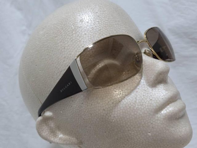 正規 レア ブルガリ ロゴ シャイニーメタルコンビフレーム サングラス 茶 ラグジュアリー オープンスクエア アイウェア 男女兼用 < ブランド 正規 レア ブルガリ ロゴ シャイニーメタルコンビフレーム サングラス 茶 ラグジュアリー オープンスクエア アイウェア 男女兼用 < ブランドの