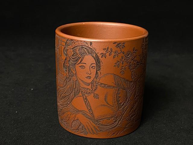 中国美術 紫砂 朱泥 刻絵 美人図 筆筒 茶道具 宜興 骨董品 古美術 唐物 置物 密刻 美人図 筆筒 繊密 彫刻 漢詩文 茶器 < インテリア/ライフ 中国美術 紫砂 朱泥 刻絵 美人図 筆筒 茶道具 宜興 骨董品 古美術 唐物 置物 密刻 美人図 筆筒 繊密 彫刻 漢詩文 茶器 < インテリア/ライフの