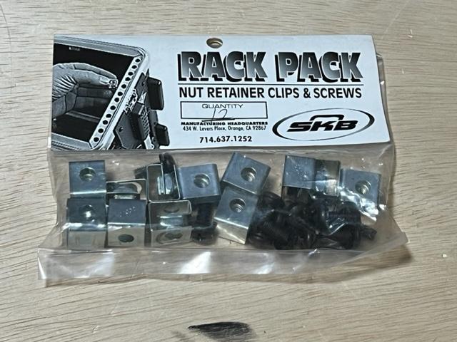 SKB RACKPACKNUTRETAINERCLIPS&SCREWS12個3U分 < ホビー SKB RACKPACKNUTRETAINERCLIPS&SCREWS12個3U分 < ホビーの