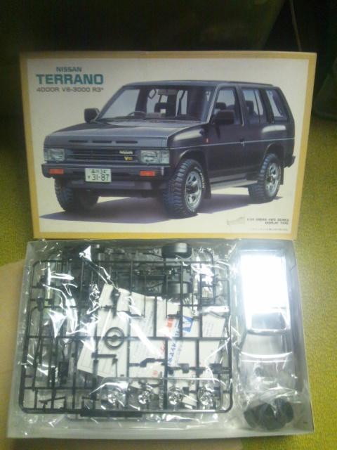 アオシマ 1/24 日産テラノ(限定メッキ) < ホビー  アオシマ 1/24 日産テラノ(限定メッキ)  < ホビーの