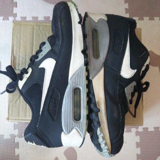 値下げ NIKE エアマックス 23.5p 黒 レディーススニーカー ブラック×ホワイト×グレー < ブランド  値下げ NIKE エアマックス 23.5p 黒 レディーススニーカー ブラック×ホワイト×グレー < ブランドの