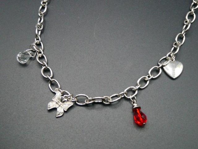 新品 APT.9 アンティーク調 ハート 蝶 チャーム ネックレス < 女性アクセサリー/時計 新品 APT.9 アンティーク調 ハート 蝶 チャーム ネックレス < 女性アクセサリー/時計の