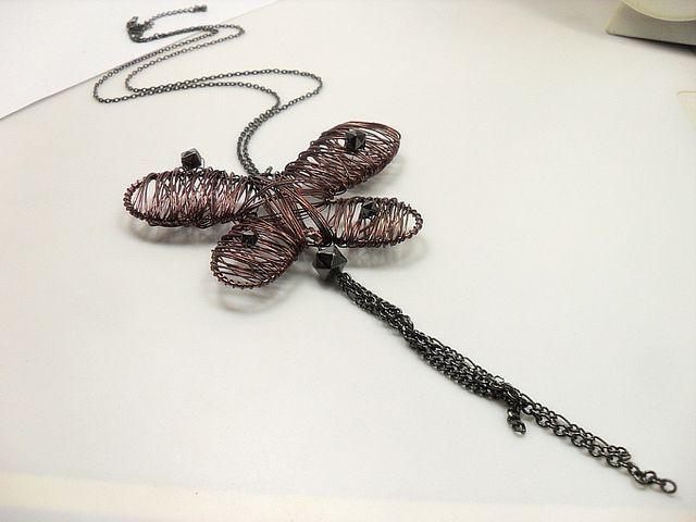 新品アンティーク調個性派エスニック大きなワイヤー蝶ネックレス < 女性アクセサリー/時計  新品アンティーク調個性派エスニック大きなワイヤー蝶ネックレス < 女性アクセサリー/時計の
