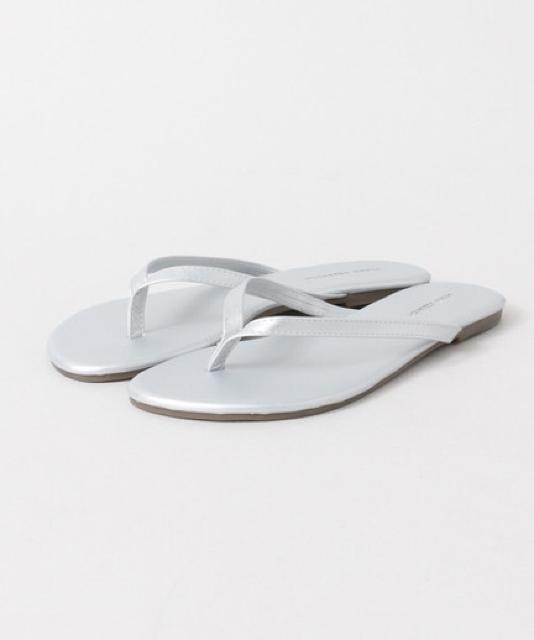 定価3,300円●合皮タウンビーチサンダル●22.5〜23cm●シルバー●URBAN RESEARCHアーバンリサーチ < ブランド  定価3,300円●合皮タウンビーチサンダル●22.5〜23cm●シルバー●URBAN RESEARCHアーバンリサーチ < ブランドの
