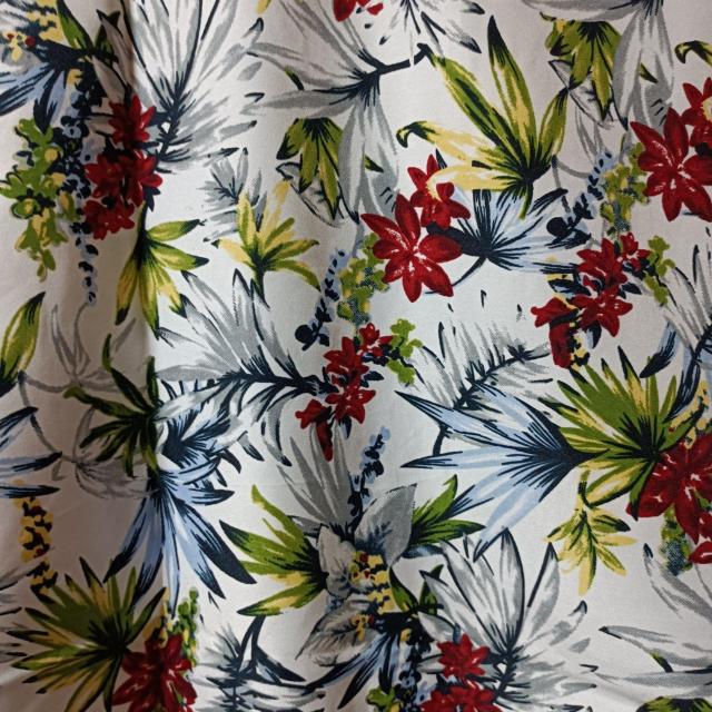 LaLaJupiter★新品★ボタニカル柄トッパーカーデ/白 < 女性ファッション  LaLaJupiter★新品★ボタニカル柄トッパーカーデ/白 < 女性ファッションの