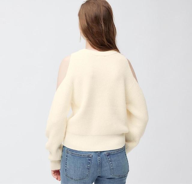 新品☆GU(ジーユー)カットアウトセーターS ナチュラル☆ < ブランド 新品☆GU(ジーユー)カットアウトセーターS ナチュラル☆ < ブランドの