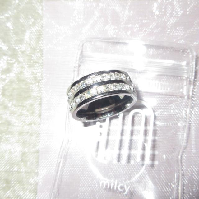 訳あり☆milcy*ステンレス製*ダブルジルコニアリング(シルバー) < 女性アクセサリー/時計  訳あり☆milcy*ステンレス製*ダブルジルコニアリング(シルバー) < 女性アクセサリー/時計の
