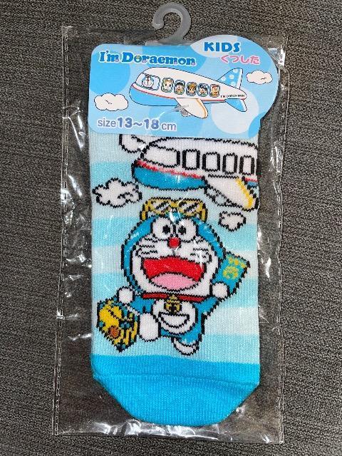♯新品♯im Doraemon ドラえもん ソックス 靴下 13→18 飛行機 < キッズ/ベビー ♯新品♯im Doraemon ドラえもん ソックス 靴下 13→18 飛行機 < キッズ/ベビーの