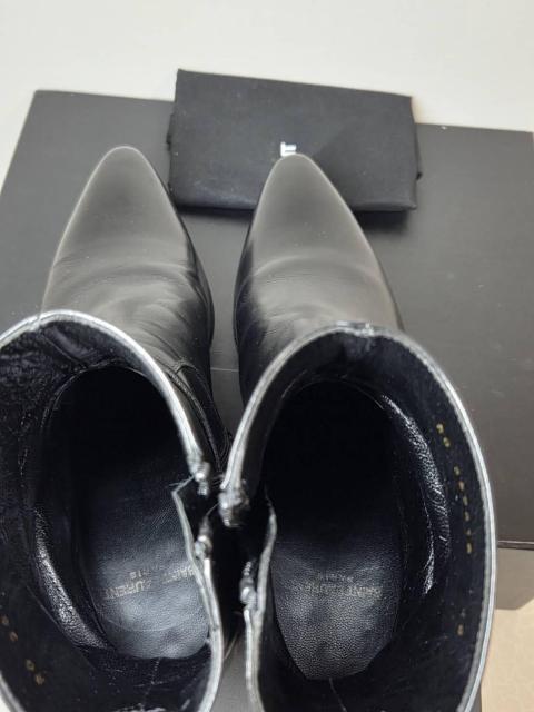 正規美レア サンローランパリ 85 フレンチブーツ 黒 40 25~26 メンズ 9cmヒール ベルトバックル装飾 YSL 付属有 < ブランド 正規美レア サンローランパリ 85 フレンチブーツ 黒 40 25~26 メンズ 9cmヒール ベルトバックル装飾 YSL 付属有 < ブランドの