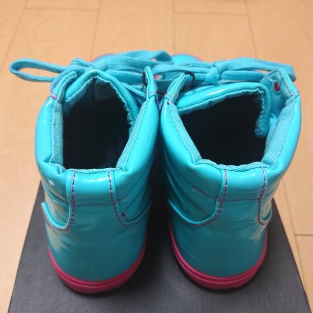 ݁@Vi^Ot@FOREVER21@tH[Go[21@nCJbgXj[J[  uh 