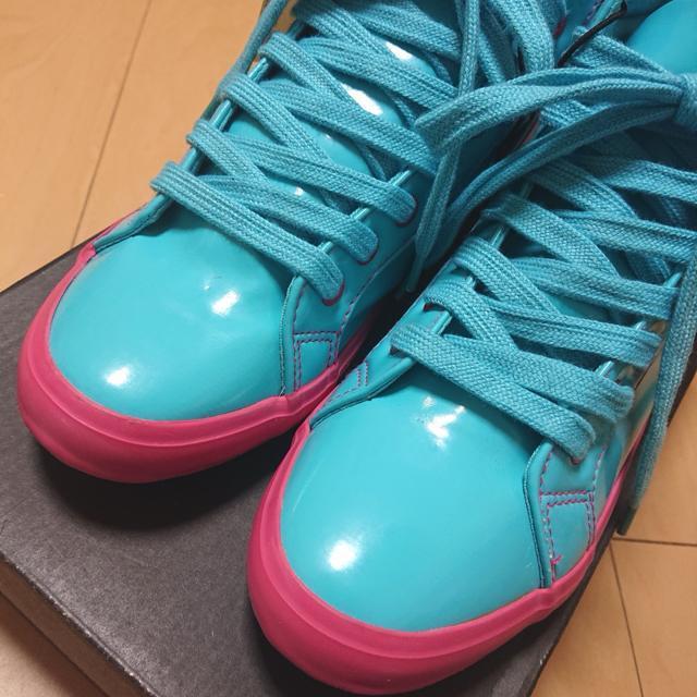 ݁@Vi^Ot@FOREVER21@tH[Go[21@nCJbgXj[J[  uh 