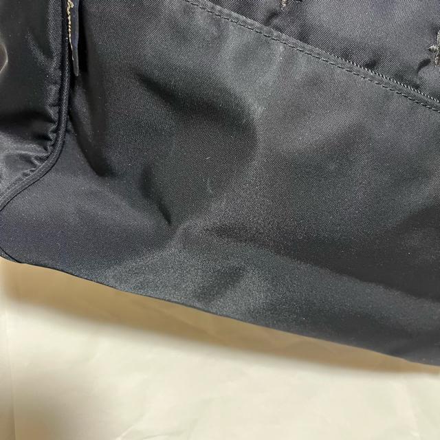 【組曲 / KUMIKYOKU】 ハンドバッグ / ロゴチャーム付き / 黒 刺繍 < ブランド  【組曲 / KUMIKYOKU】 ハンドバッグ / ロゴチャーム付き / 黒 刺繍 < ブランドの