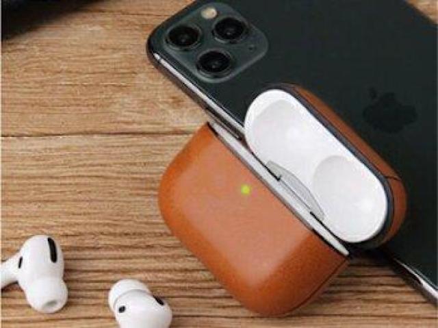 airpods pro P[X GA[|bYv U[P[X Jrit bh  Ɠd/AV 