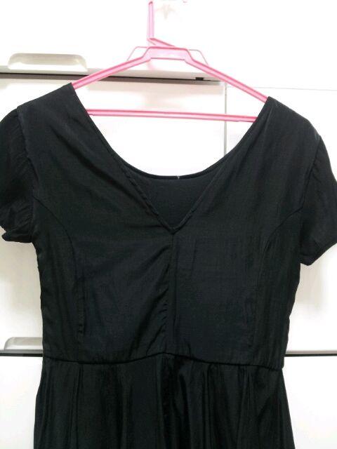 EGOIST黒サテン半袖ペプラムトップスパーティー♪エゴ新品未使用 < ブランド EGOIST黒サテン半袖ペプラムトップスパーティー♪エゴ新品未使用 < ブランドの