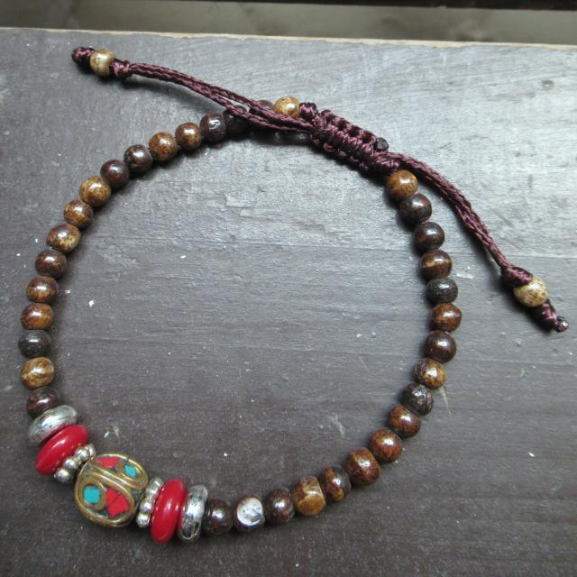 真鍮装飾ビーズxボーンビーズ紐編みブレスレット*1 < 男性アクセサリー/時計 真鍮装飾ビーズxボーンビーズ紐編みブレスレット*1 < 男性アクセサリー/時計の