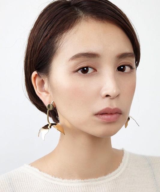 定価3,850円●アクセサリー袋付き!Styraxフラワーモチーフピアス●金ゴールド●Donnaruma < ブランド  定価3,850円●アクセサリー袋付き!Styraxフラワーモチーフピアス●金ゴールド●Donnaruma < ブランドの