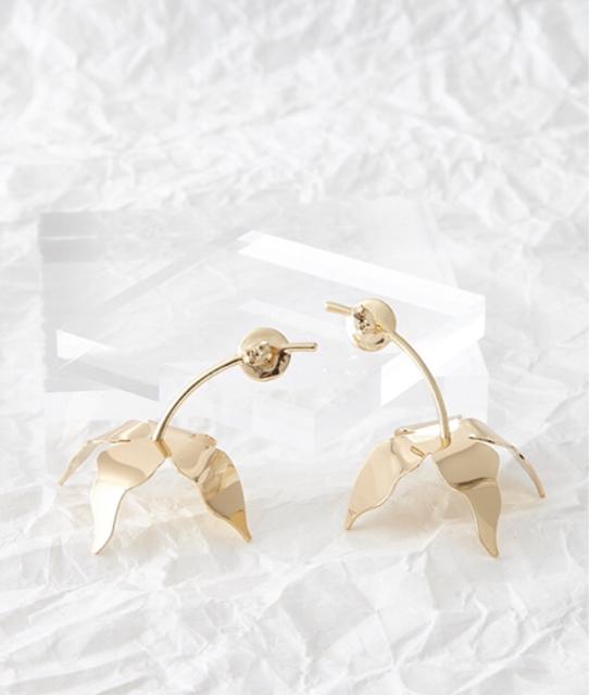 定価3,850円●アクセサリー袋付き!Styraxフラワーモチーフピアス●金ゴールド●Donnaruma < ブランド  定価3,850円●アクセサリー袋付き!Styraxフラワーモチーフピアス●金ゴールド●Donnaruma < ブランドの