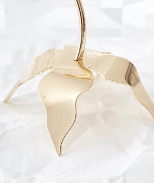 定価3,850円●アクセサリー袋付き!Styraxフラワーモチーフピアス●金ゴールド●Donnaruma < ブランド  定価3,850円●アクセサリー袋付き!Styraxフラワーモチーフピアス●金ゴールド●Donnaruma < ブランドの