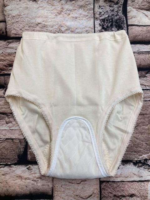 送料無料!薄くて目立たず爽やかなドライ感!日本製【キャロン】婦人綿100%吸水失禁ショーツ1枚2,068円が < 女性ファッション  送料無料!薄くて目立たず爽やかなドライ感!日本製【キャロン】婦人綿100%吸水失禁ショーツ1枚2,068円が < 女性ファッションの