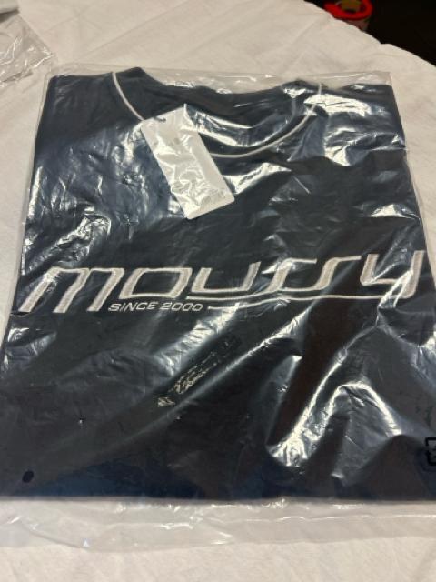 }EW[ MOUSSY SPORTY LOGO TVciCgubNj  uh 