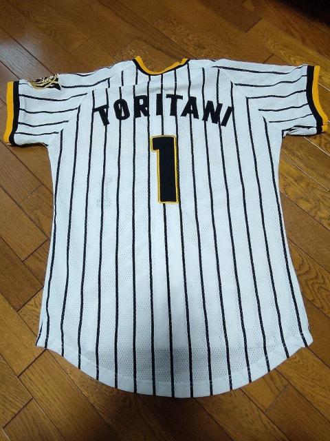 阪神タイガース 復刻 ユニフォーム 鳥谷選手 M < レジャー/スポーツ  阪神タイガース 復刻 ユニフォーム 鳥谷選手 M < レジャー/スポーツの