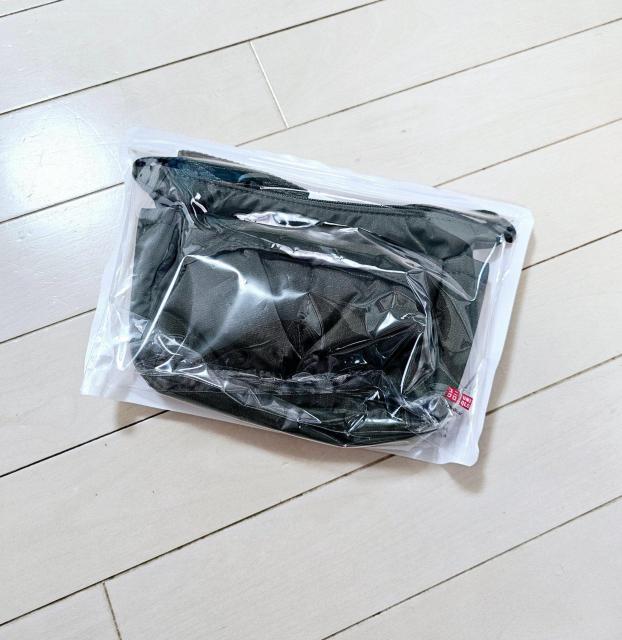 yViz UNIQLO }`|Pbg~jobO J[L  uh 