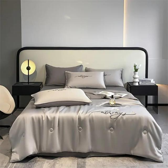 お試し価格2490円★超ソフトな夏の冷却キルト (枕は除く) 刺繍付き贅沢素材 快適なエアコン毛布 150×200cmライトグレー < インテリア/ライフ  お試し価格2490円★超ソフトな夏の冷却キルト (枕は除く) 刺繍付き贅沢素材 快適なエアコン毛布 150×200cmライトグレー  < インテリア/ライフの