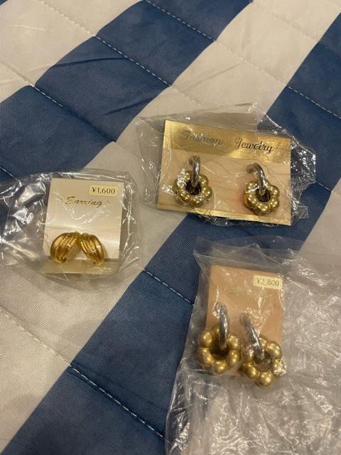 未使用タグ付き イヤリングセット < 女性アクセサリー/時計 未使用タグ付き イヤリングセット < 女性アクセサリー/時計の