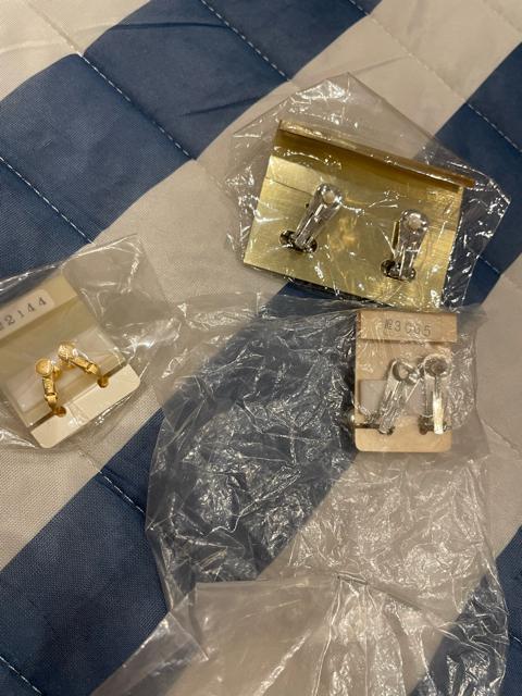 未使用タグ付き イヤリングセット < 女性アクセサリー/時計 未使用タグ付き イヤリングセット < 女性アクセサリー/時計の