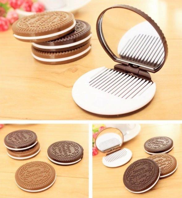 2個セット★コンパクトミラー★コーム付ミラー★クッキーサンド型ミラー★可愛い★鏡★ハンドミラー★プチギフト★新品未使用★送料無料 < 女性ファッション 2個セット★コンパクトミラー★コーム付ミラー★クッキーサンド型ミラー★可愛い★鏡★ハンドミラー★プチギフト★新品未使用★送料無料 < 女性ファッションの