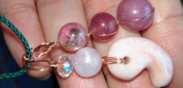 ハンドメイド★天然石ペンダントトップ ミニミニちゃん お裾分け < 女性アクセサリー/時計 ハンドメイド★天然石ペンダントトップ ミニミニちゃん お裾分け < 女性アクセサリー/時計の