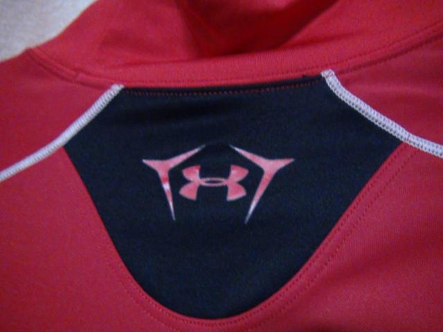 UNDER ARMOUR アンダーアーマー 長袖スポーツウェア(L) !。 < 女性ファッション  UNDER ARMOUR アンダーアーマー 長袖スポーツウェア(L) !。 < 女性ファッションの
