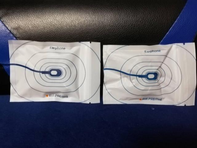 AIR PREMIA イヤホン 2個セット 新品未使用品 < 家電/AV AIR PREMIA イヤホン 2個セット 新品未使用品 < 家電/AVの