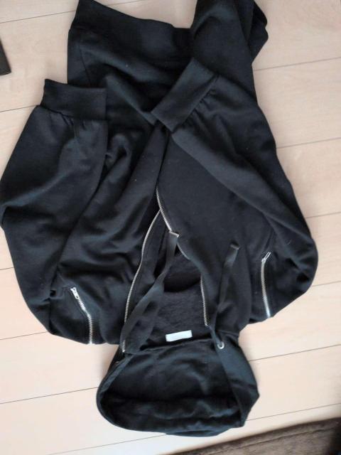 翼プリント ジップアップパーカー ブラック < 女性ファッション 翼プリント ジップアップパーカー ブラック < 女性ファッションの