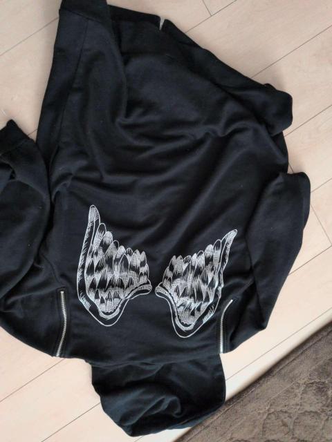 翼プリント ジップアップパーカー ブラック < 女性ファッション 翼プリント ジップアップパーカー ブラック < 女性ファッションの