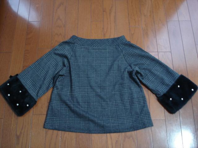 ★ストロベリーフィールズ 袖ファー付きデザインカットソー★超激安! < ブランド ★ストロベリーフィールズ 袖ファー付きデザインカットソー★超激安! < ブランドの