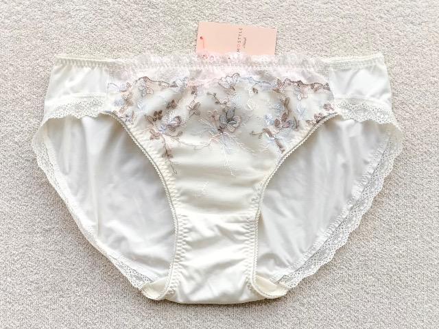 Triumph AMOSTYLE �V���[�c �k�T�C�Y �I�t�z���C�g  ����������  �� �����t�@�b�V������ 