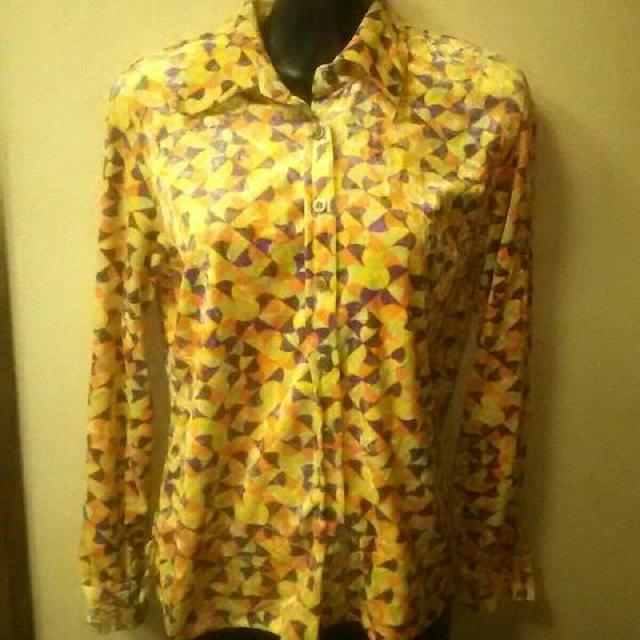 used★光沢のあるベロアシャツ/黄色系幾何学模様 < 女性ファッション  used★光沢のあるベロアシャツ/黄色系幾何学模様  < 女性ファッションの