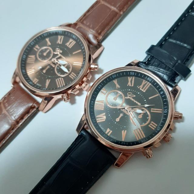 新品 腕時計 高級感 ゴージャス 黒と茶色のセット 1 < 女性アクセサリー/時計  新品 腕時計 高級感 ゴージャス 黒と茶色のセット 1  < 女性アクセサリー/時計の