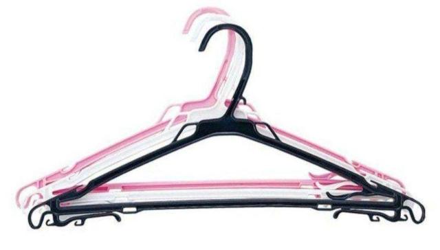 定番プラスチックハンガー 白 シンプルリード【衣類収納】25本セット★ < インテリア/ライフ  定番プラスチックハンガー 白 シンプルリード【衣類収納】25本セット★  < インテリア/ライフの