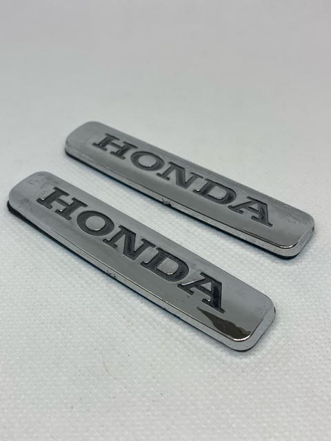 HONDA サイドカバーエンブレム 左右セット 旧車 やれ感 チャンプロード アクセサリー < 自動車/バイク HONDA サイドカバーエンブレム 左右セット 旧車 やれ感 チャンプロード アクセサリー < 自動車/バイク